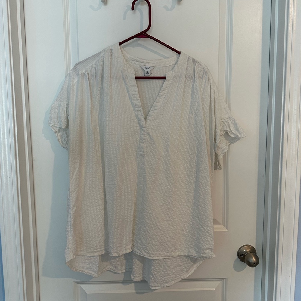 Crown & Ivy Cream Ruffled Asymmetrical Tunic